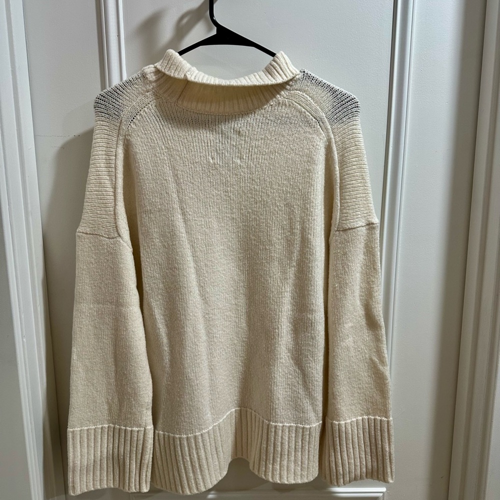 Abercrombie & Fitch Cream Turtleneck Sweater - Picture 2 of 3